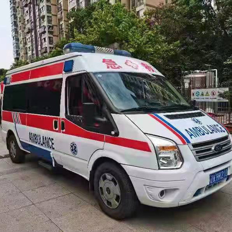 营山长途救护车护送病人返乡